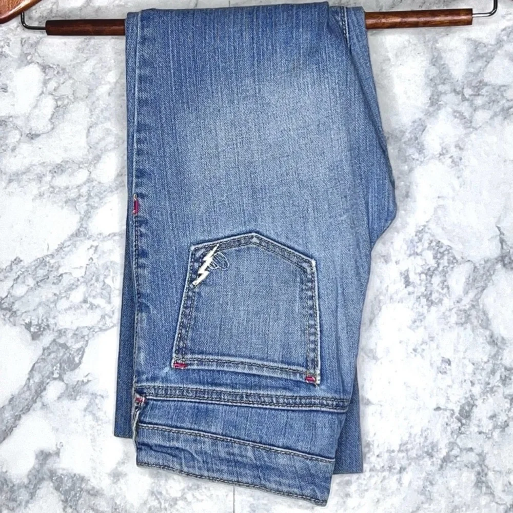 Old Navy Y2K Girls 12 Light Wash Embroider Denim Capris Stretch Adjustable Waist - Picture 4 of 11